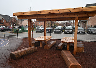 Covered outdoor learning space in school yard